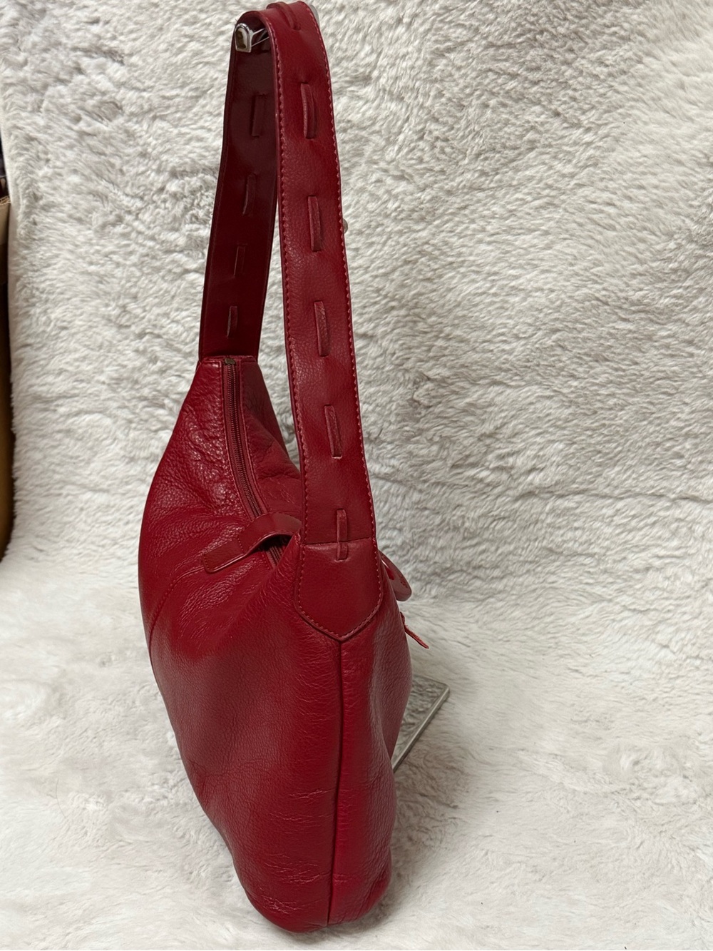 The Sak Red Vintage Leather Hobo Bag - Picture 10 of 15